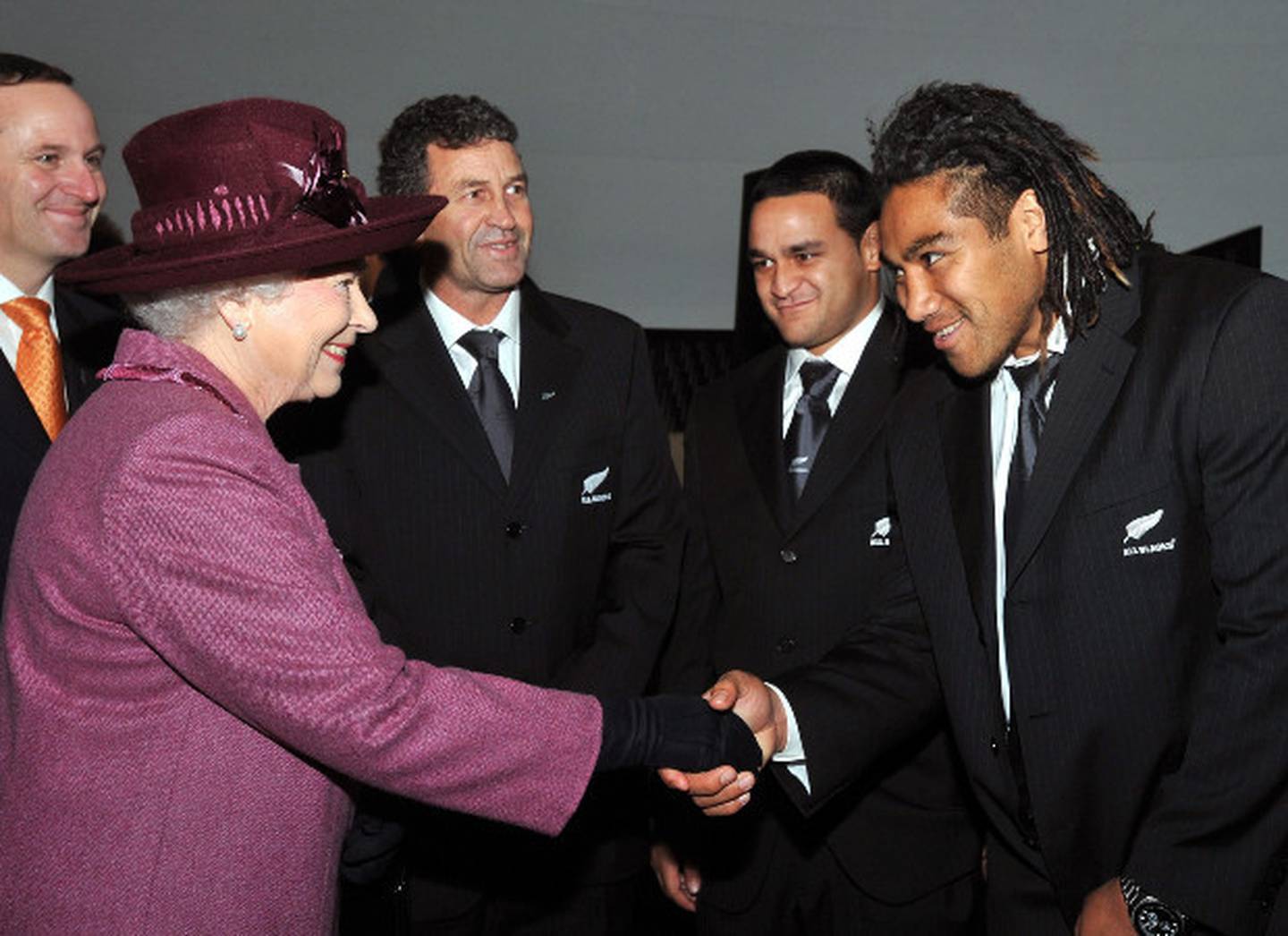 The Queen greets Wayne Smith (L), Piri Weepu (C) and Ma'a Nonu (R) at the 2008 event